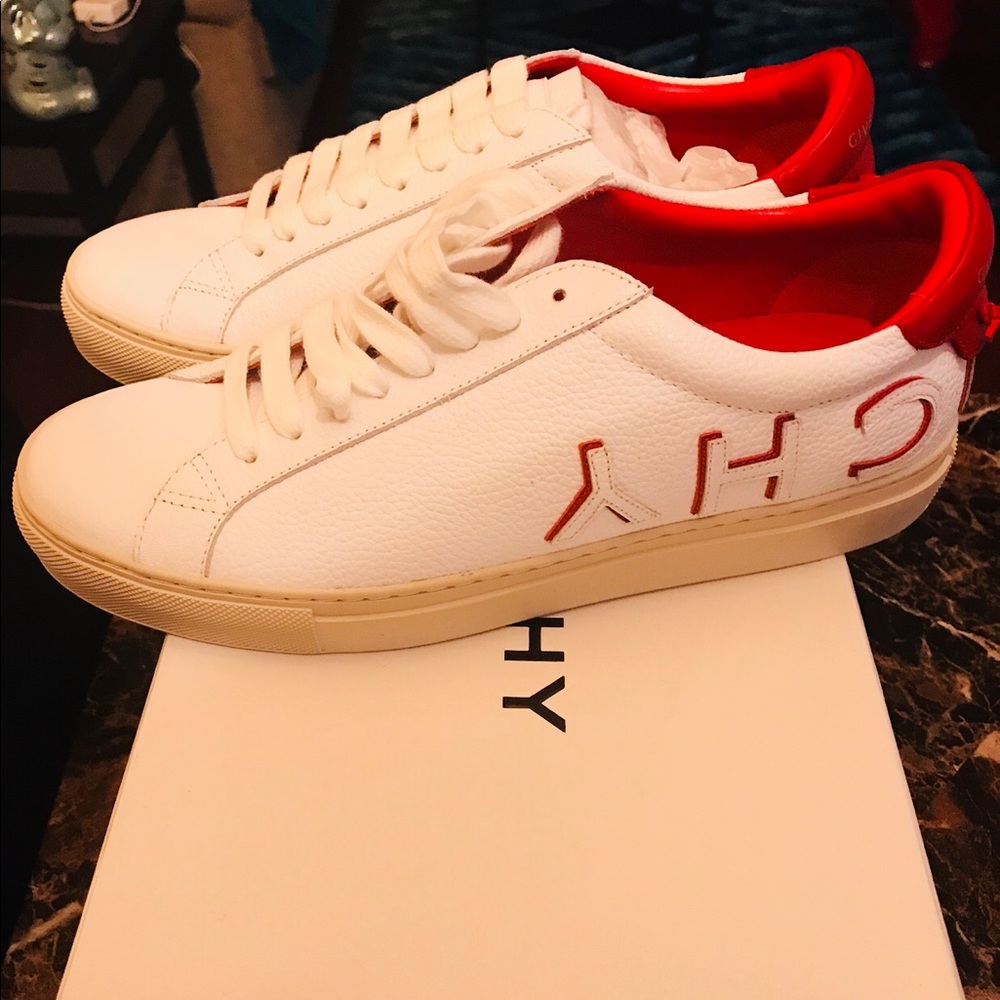 Brand new pair of givenchy shoes never worn